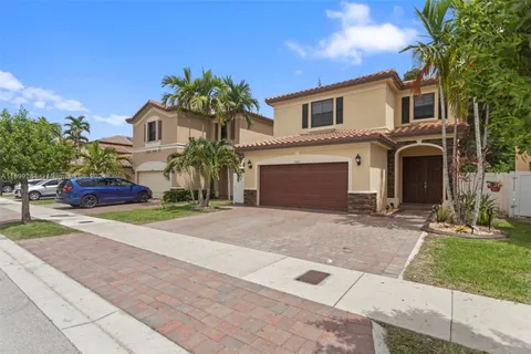 3502 W 86th Ter, Hialeah FL 33018