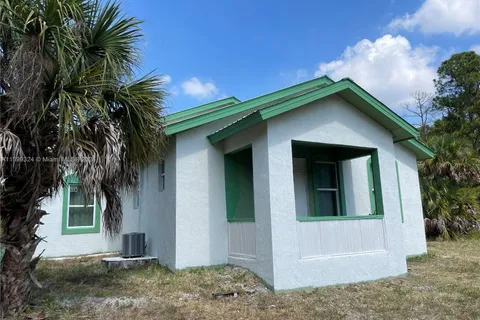 680 S Jinete St, Clewiston FL 33440