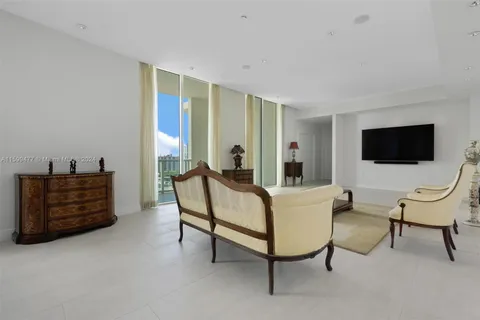 150 Sunny Isles Blvd, Sunny Isles Beach FL 33160