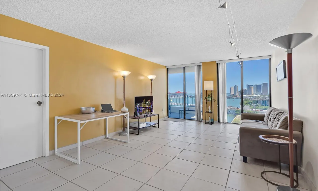 555 NE 15th St # 15K, Miami FL 33132