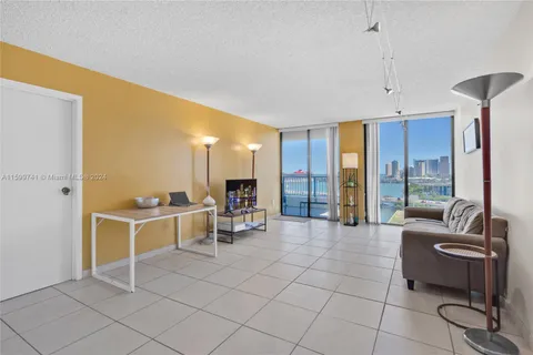 555 NE 15th St # 15K, Miami FL 33132