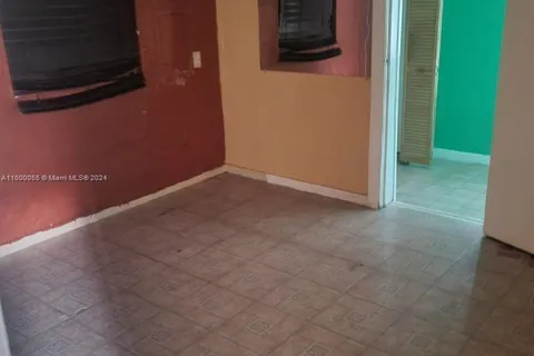 623 E 55th St, Hialeah FL 33013