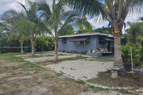 2803 NW 91st St, Miami FL 33147