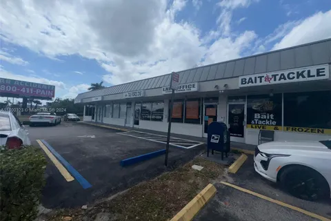 3325 Griffin Rd, Dania Beach FL 33312