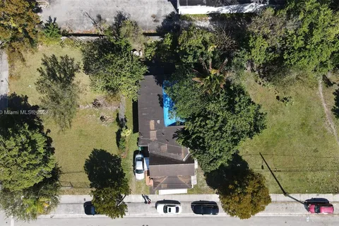 3373 Thomas Ave, Miami FL 33133