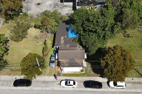 3373 Thomas Ave, Miami FL 33133