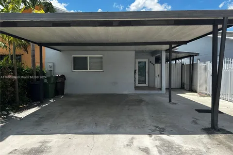 869 W 37th St, Hialeah FL 33012