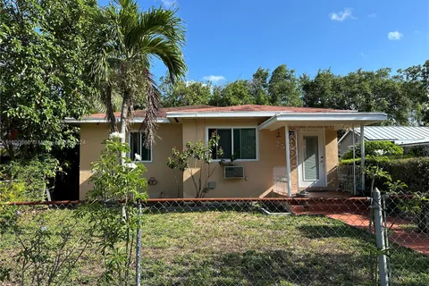 250 NW 98th St, Miami FL 33150