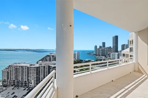 888 Brickell Key Dr # 2912, Miami FL 33131