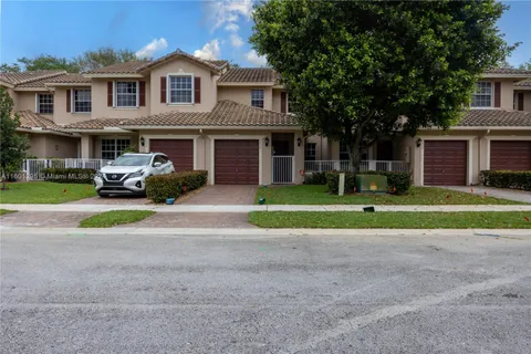 3230 Fairway Cir # 15, Davie FL 33328