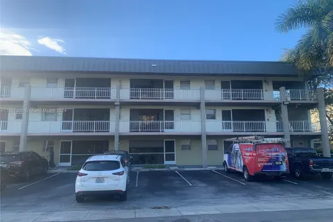 300 Layne Blvd # 202, Hallandale Beach FL 33009