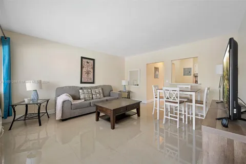 600 Layne Blvd # 210, Hallandale Beach FL 33009