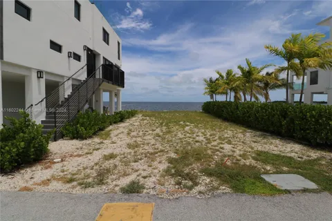 94825 Overseas Hwy #35, Key Largo FL 33037