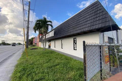 4751 NW 72nd Ave # 4751, Miami FL 33166