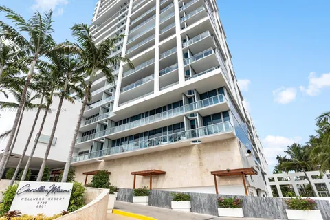 6799 Collins Ave # 702, Miami Beach FL 33141