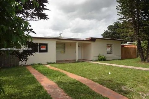 741 NE 142nd St, North Miami FL 33161