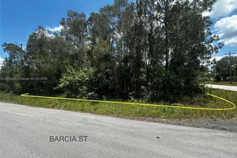 700 Barcia ST E, Lehigh Acres FL 33974