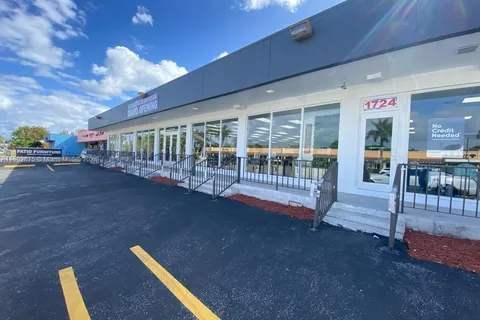 1724 NE 163rd St, North Miami Beach FL 33162