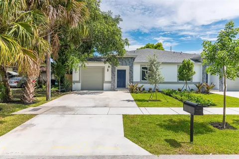 1517 SW 27th Court, Fort Lauderdale FL 33311