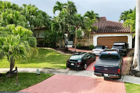 8101 SW 203rd St, Cutler Bay FL 33189