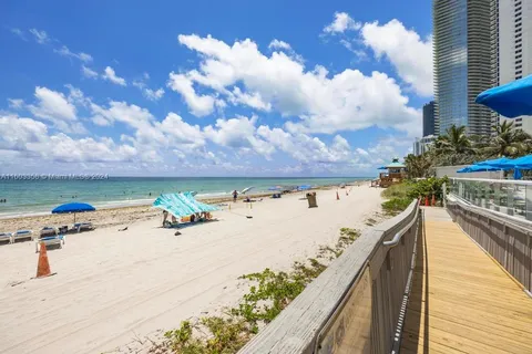 19201 Collins Ave, Sunny Isles Beach FL 33160