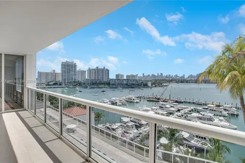 1900 Sunset Harbour Dr # 912, Miami Beach FL 33139