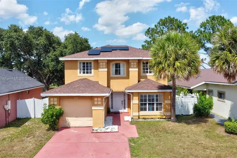 2709 Emerson Lane, Kissimmee FL 34743