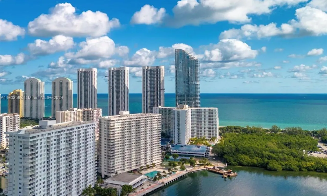 300 Bayview Dr # 402, Sunny Isles Beach FL 33160