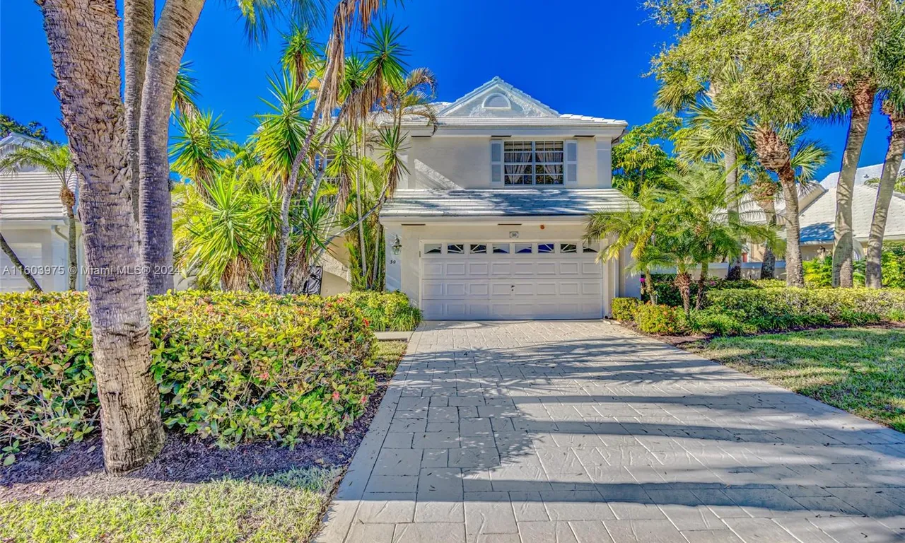 30 Windsor Ln, Palm Beach Gardens FL 33418