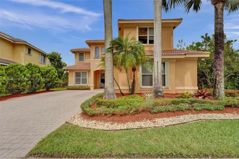 1815 Harbor View Cir, Weston FL 33327