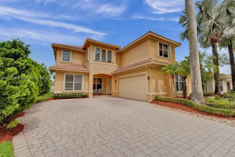 1815 Harbor View Cir, Weston FL 33327