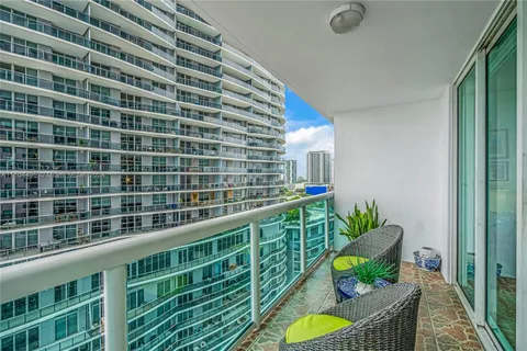 1800 N BAYSHORE # 2011, Miami FL 33132