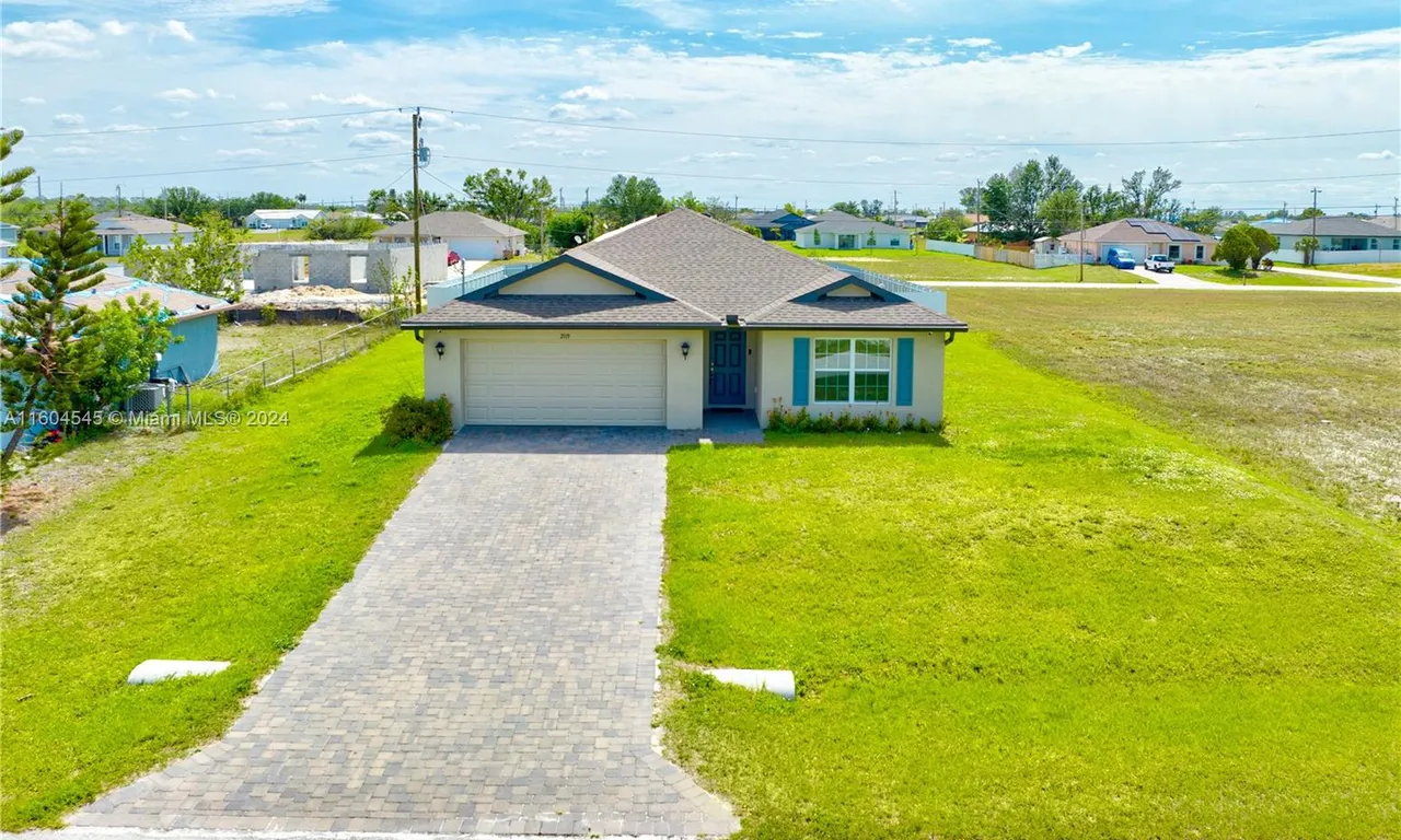 2119 NE 6th PL, Cape Coral FL 33909