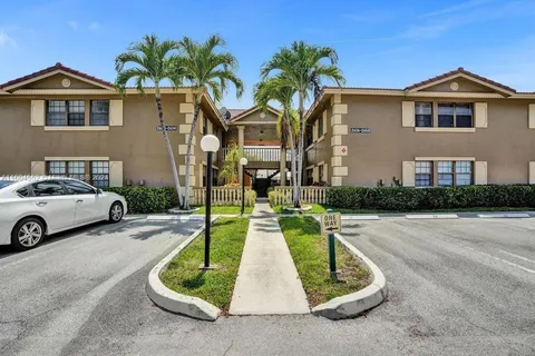 2624 Riverside Dr # 2624, Coral Springs FL 33065