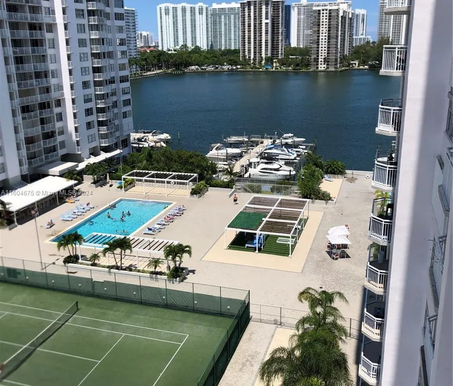 18031 Biscayne Blvd # 1002, Aventura FL 33160