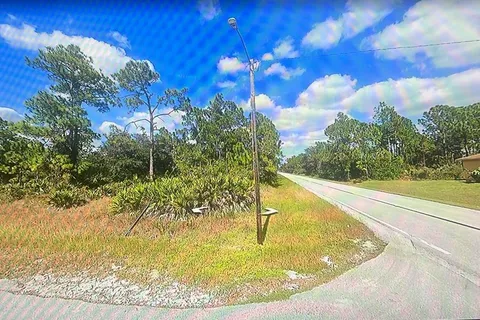 307 E 13TH ST, Other City - In The State Of Florida FL 33972