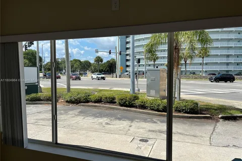 1109 Peninsula Dr, Daytona FL 32118