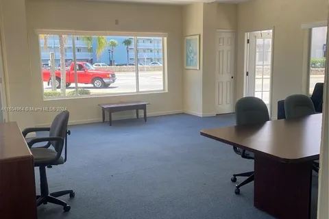 1109 Peninsula Dr, Daytona FL 32118