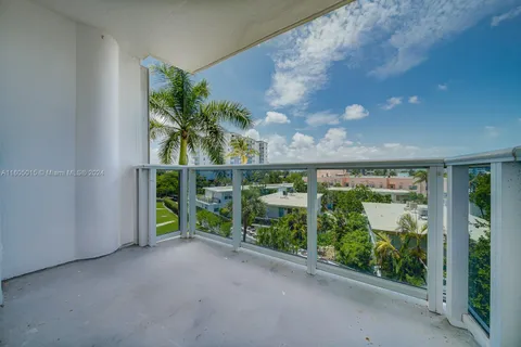 900 Bay Dr # 303, Miami Beach FL 33141