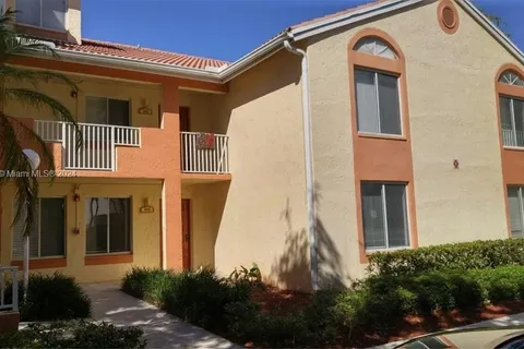 940 Coral Club Dr # 940, Coral Springs FL 33071