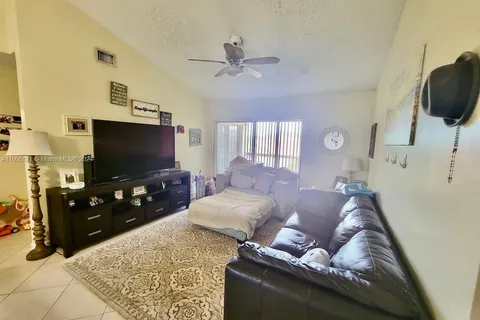 5641 Riverside Dr, Coral Springs FL 33067