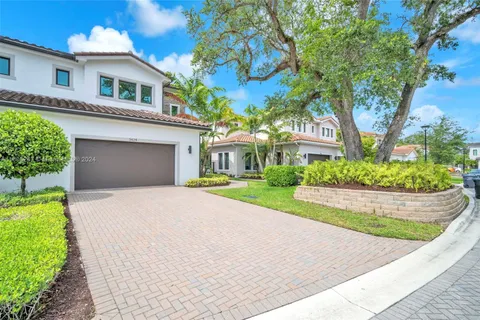 3424 Emerson Ln, Hollywood FL 33312