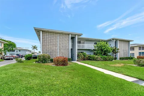 310 North Blvd # 2B, Boynton Beach FL 33435