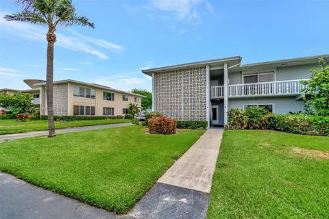 310 North Blvd # 2B, Boynton Beach FL 33435