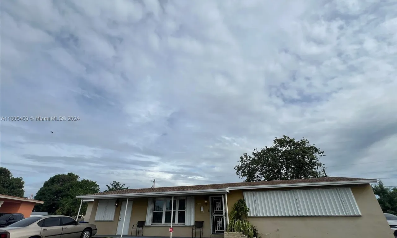 4511 NW 174th Dr, Miami Gardens FL 33055