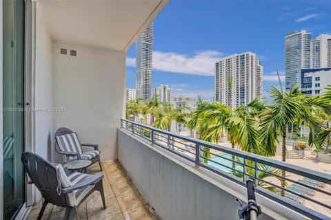 350 NE 24th St # 704, Miami FL 33137