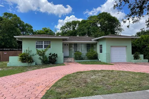 830 NE 129th St, North Miami FL 33161