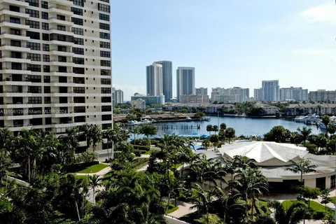 600 Three Islands Blvd # 622, Hallandale Beach FL 33009