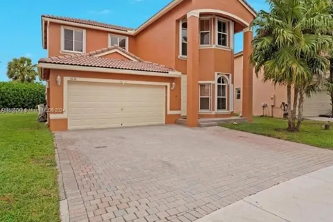 7635 NW 23rd St, Pembroke Pines FL 33024