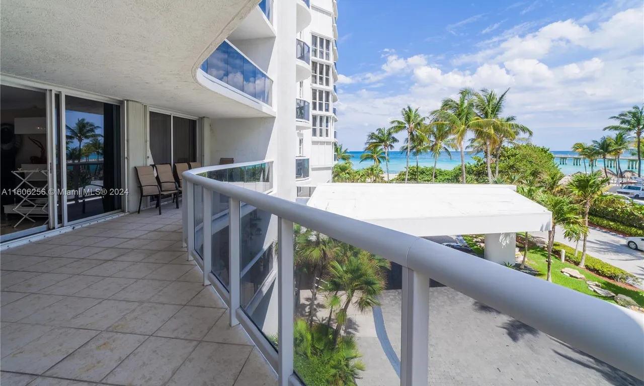 16711 Collins Ave # 303, Sunny Isles Beach FL 33160